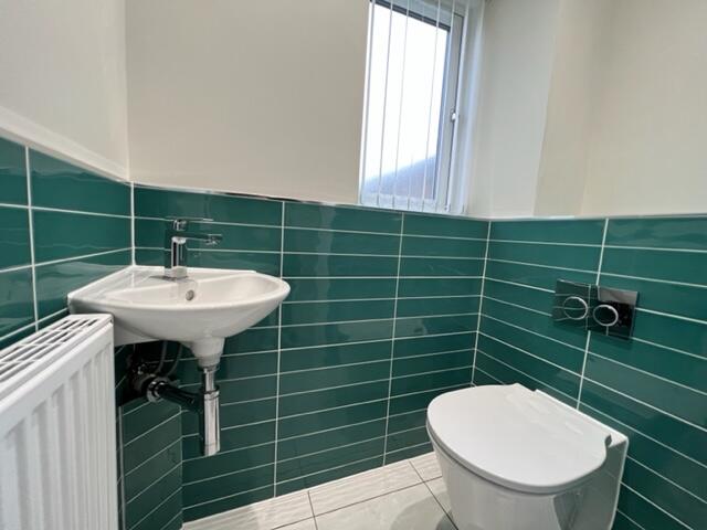 Cloakroom/wc