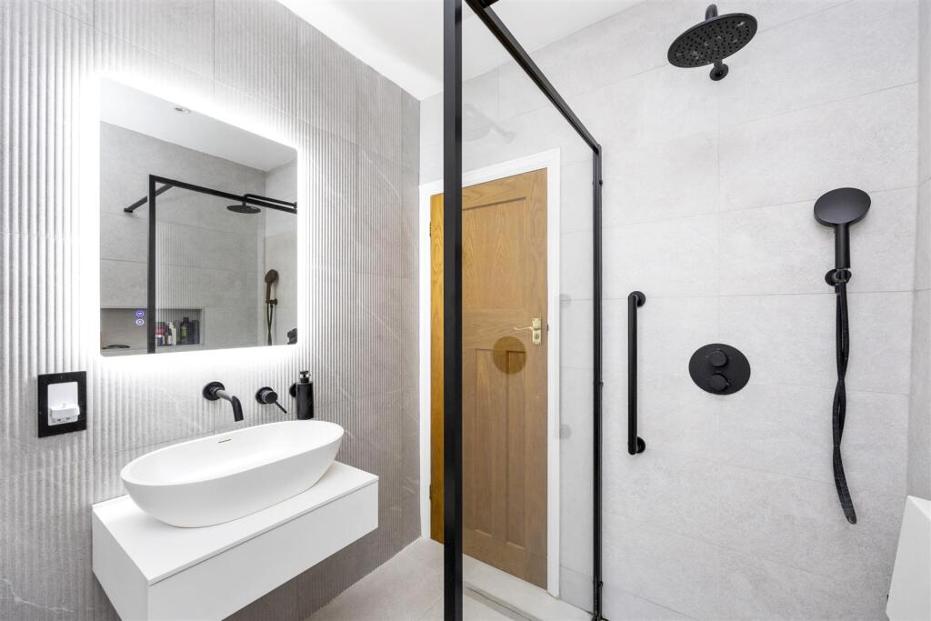 Shower Room/WC