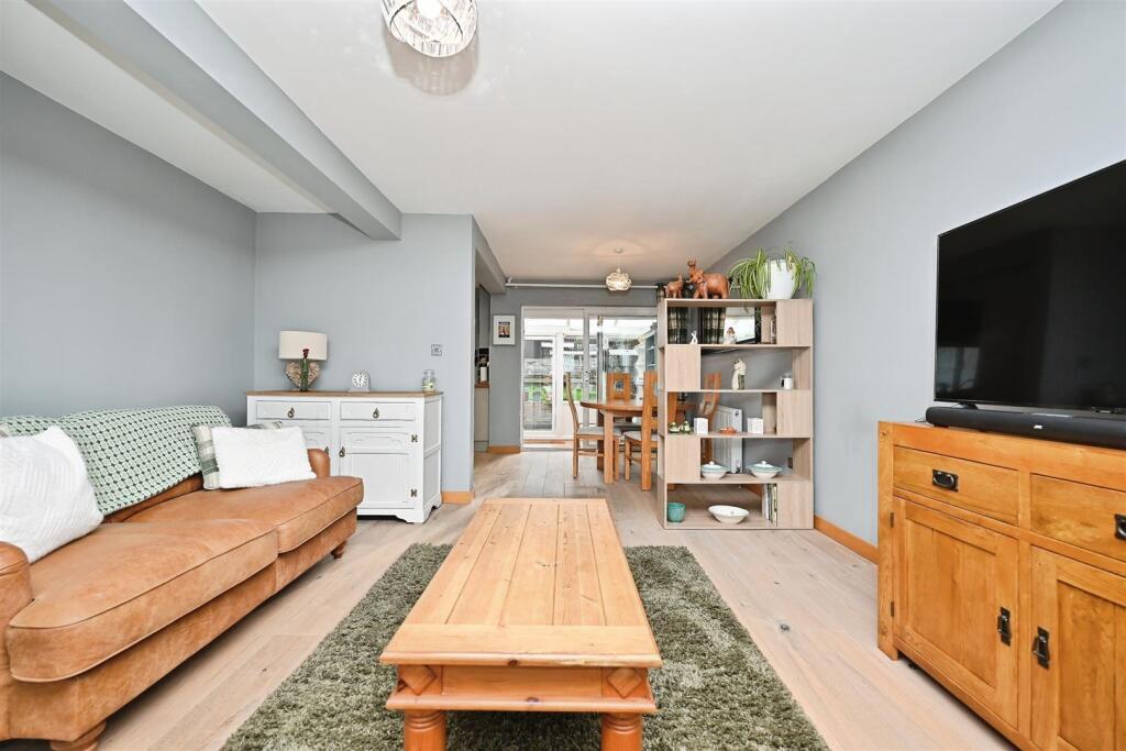 Lounge/Diner/Kitchen