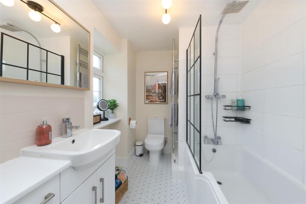 Westbury Lodge Close