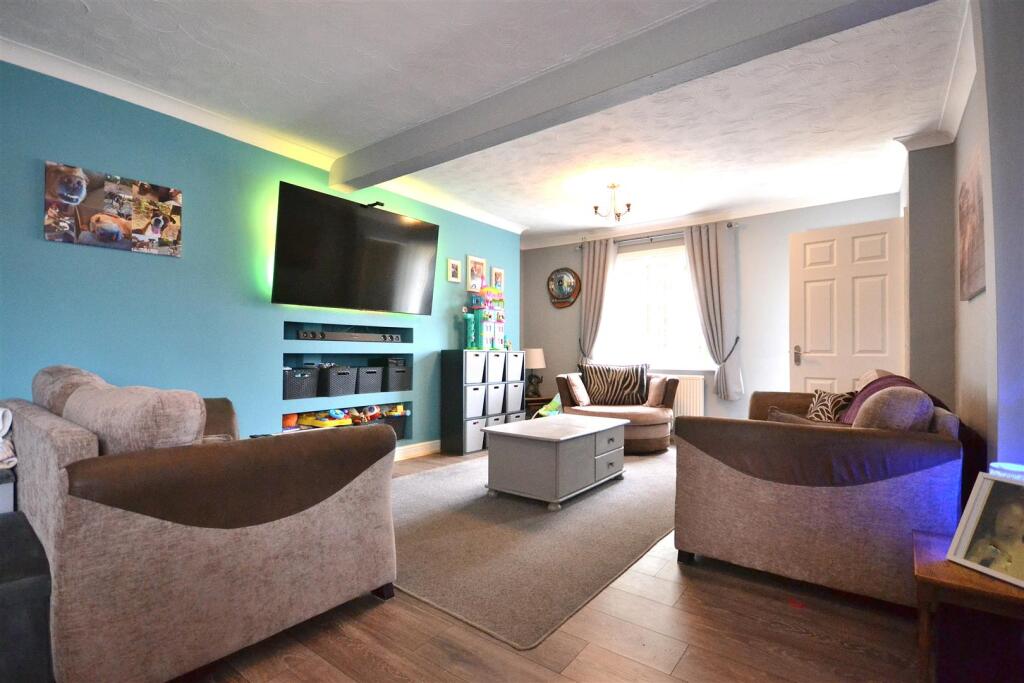 Lounge / Dining Room