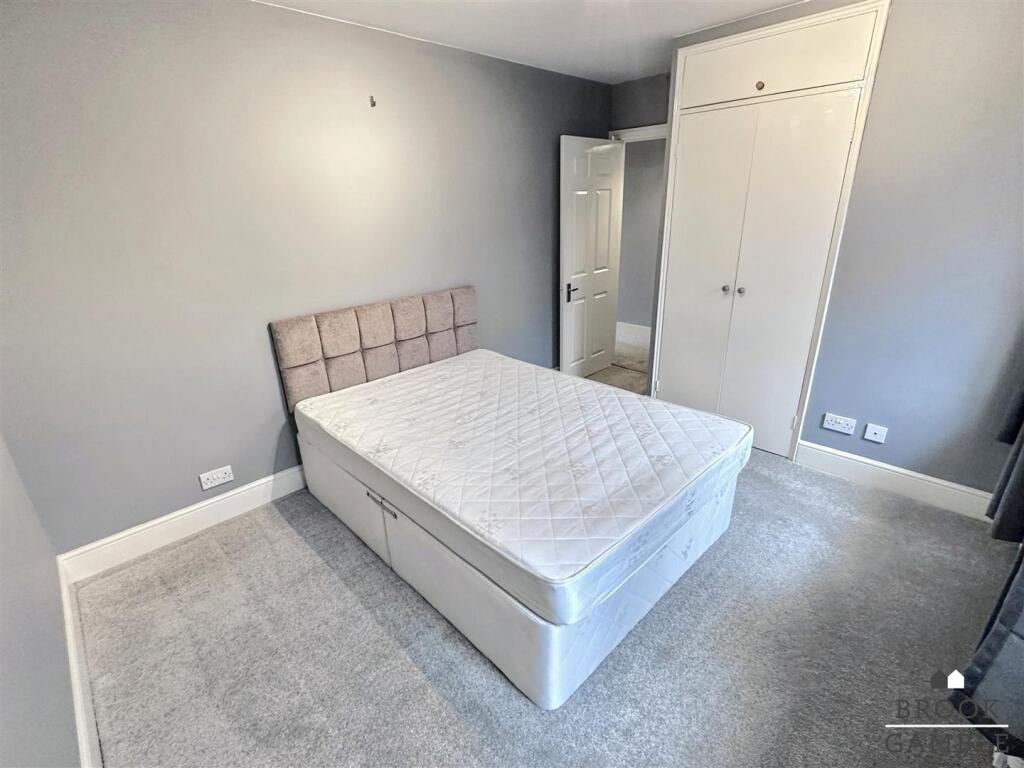 01323 438506