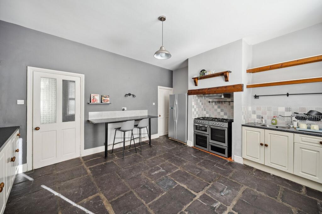 Knowl Road, Mirfield, WF14