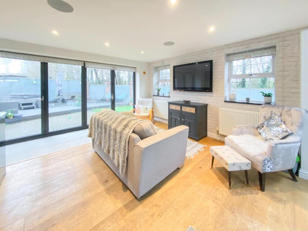 Kitchen Family Room