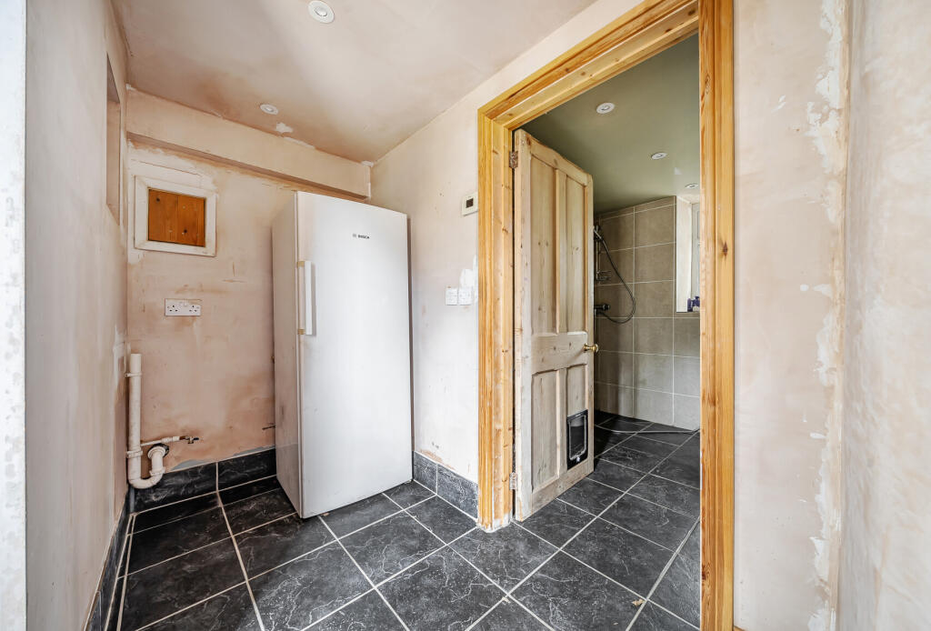 1331799-18-68922d...