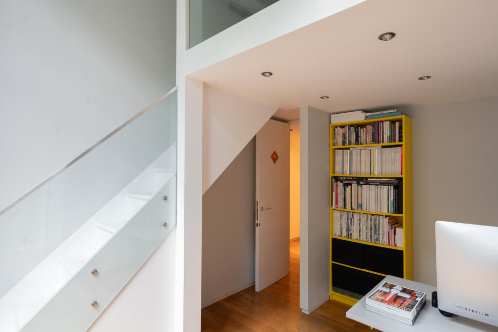 298114 - 19-PRINCE-OF-WALES-ROAD-70.jpg