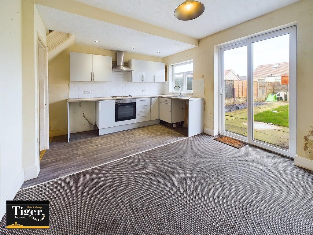 CAM02176G0-PR0476...