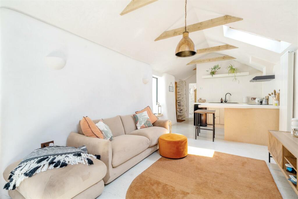 Kitchen/Sitting Room