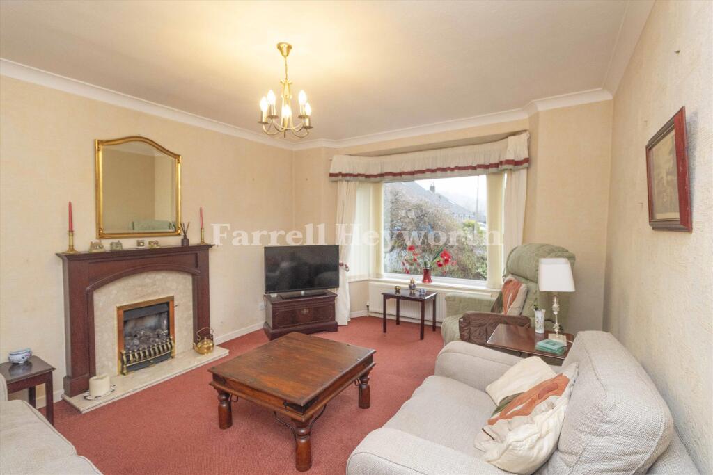 Lounge T202509051449.jpg