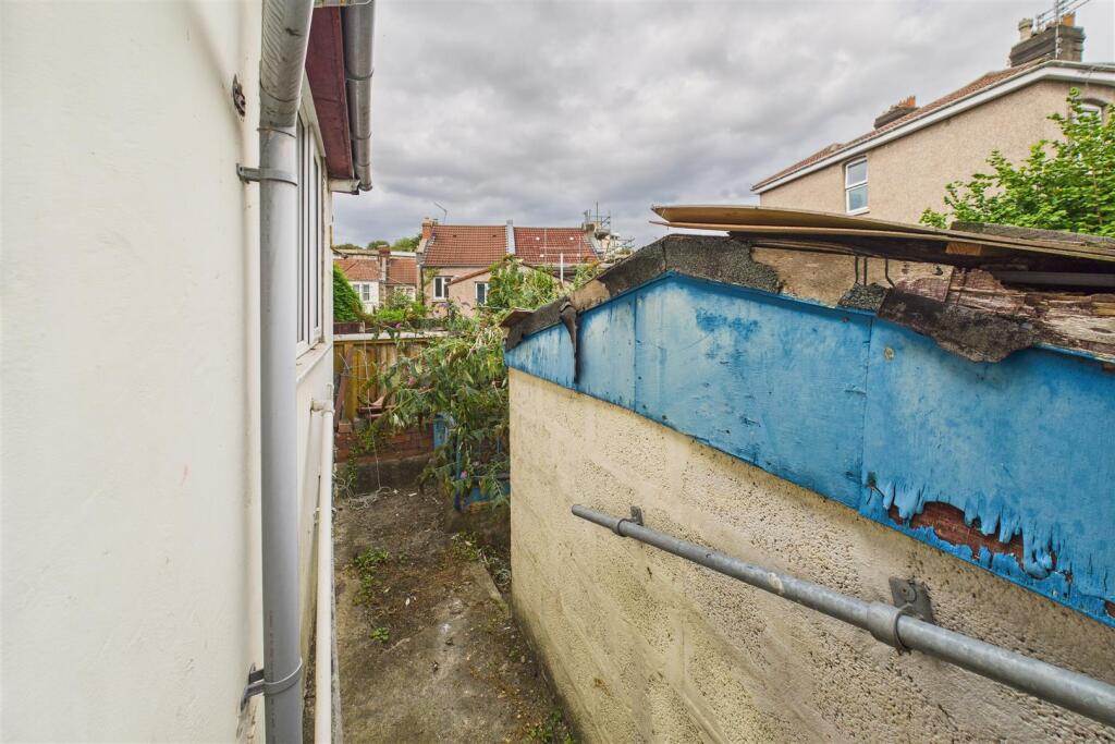 13 Wellington Avenue Montpelier, Bristol BS6 5HP |