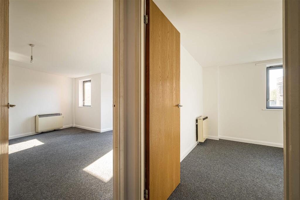 204 Sheridan court 7 of 7.jpg