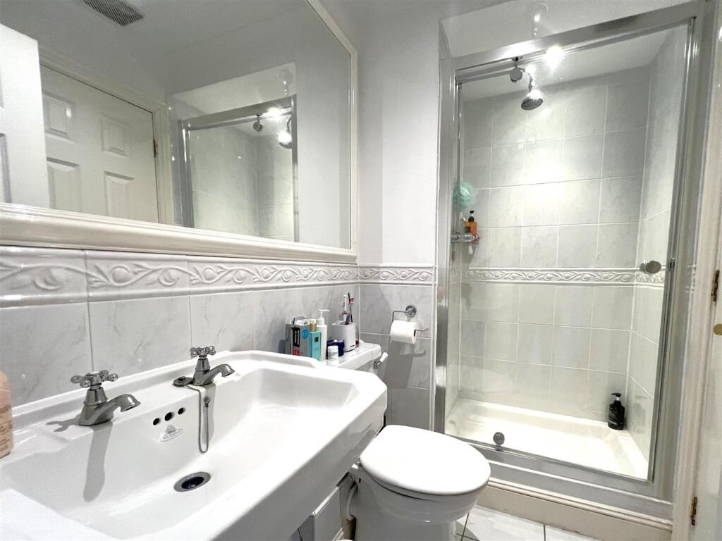 Downstairs WC.jpg