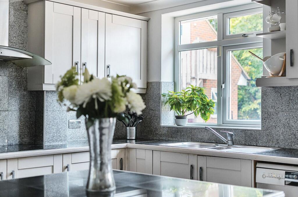 1336883-24-68a5c2...