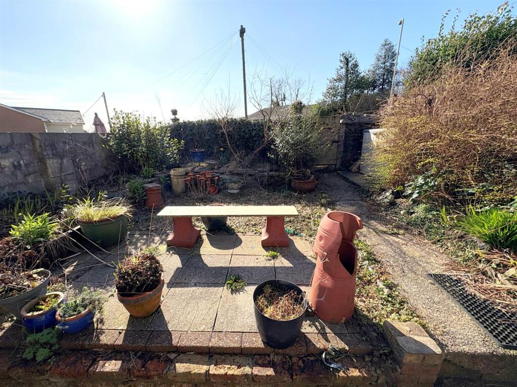 Rear Garden a.jpg