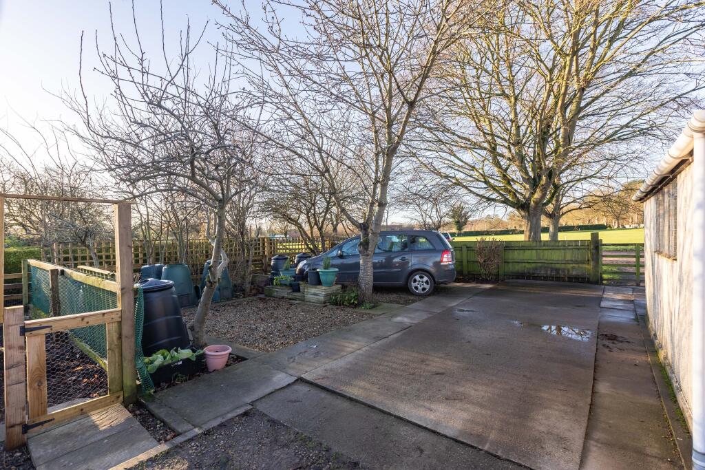 Town Street 4 External-12