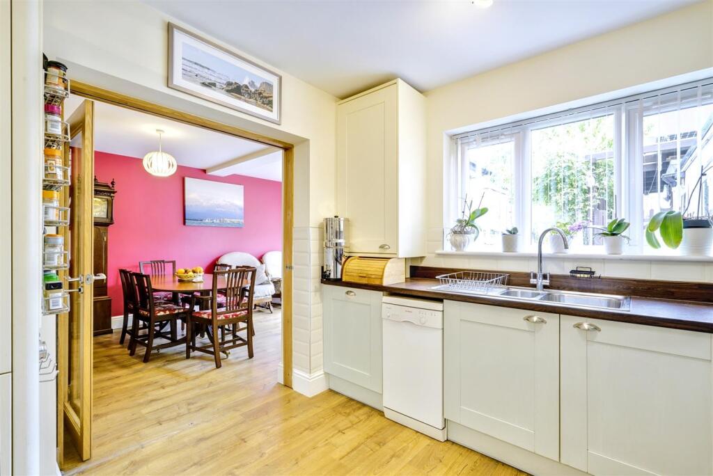 Kitchen 1_4.jpeg