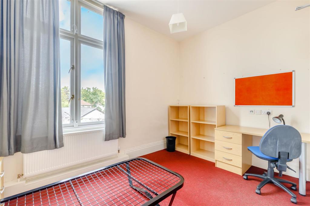 8508862-interior06.jpg