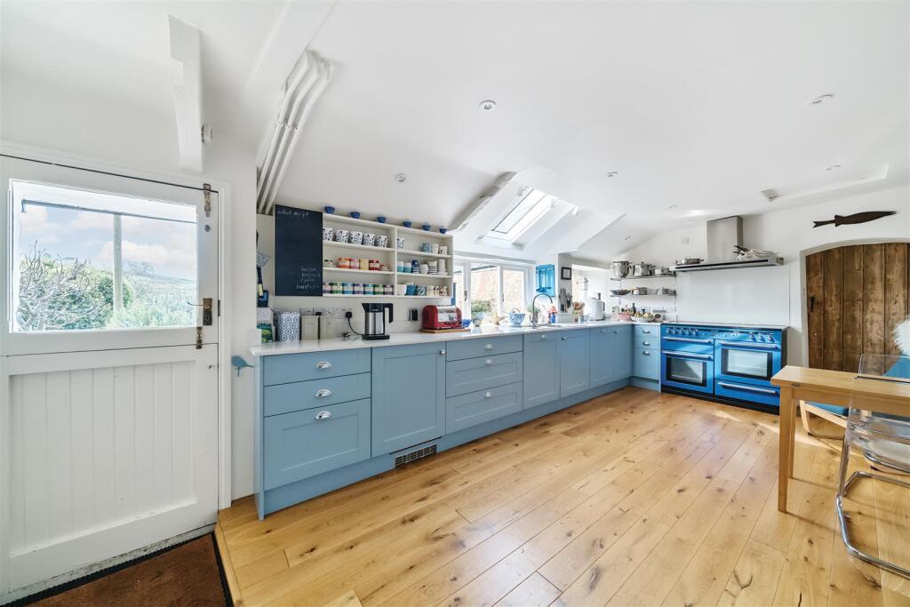 Kitchen / Breakfast Room