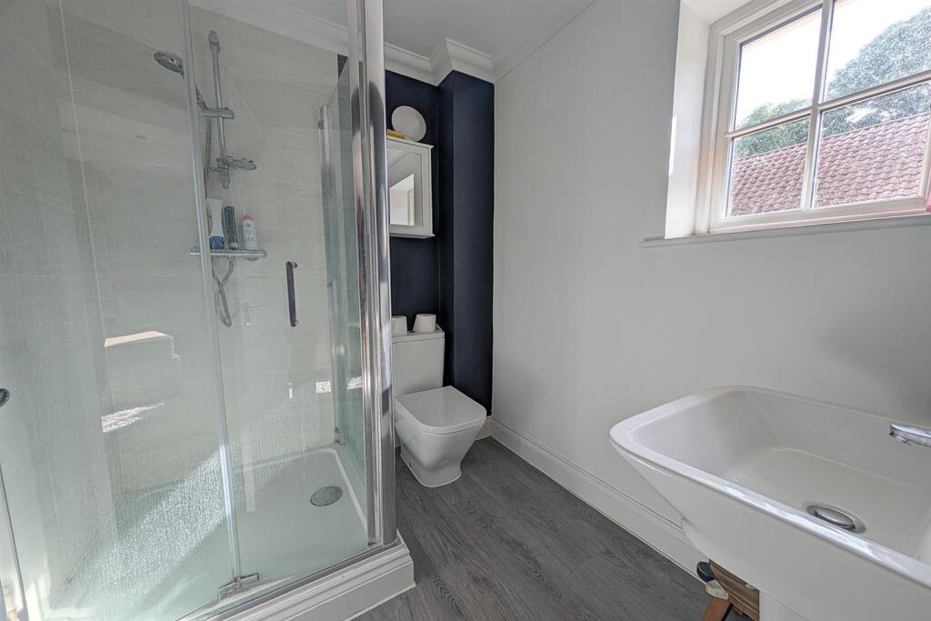 Ensuite.jpg