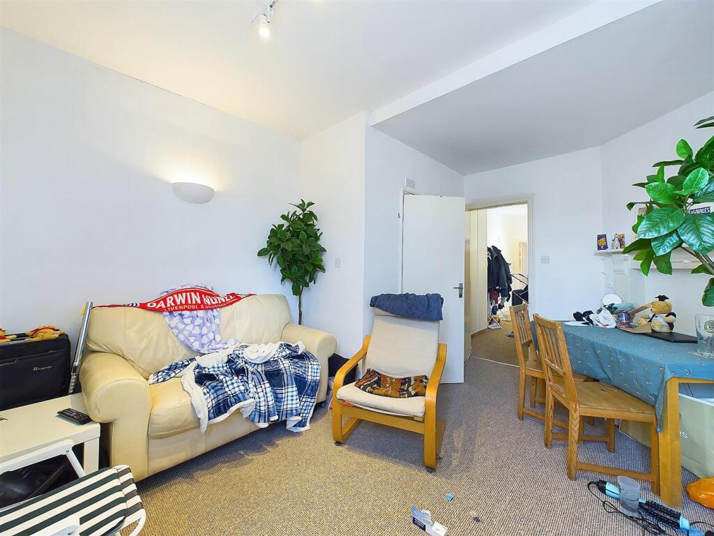 6 - 42 Bedminster Parade Investment Flats.jpg