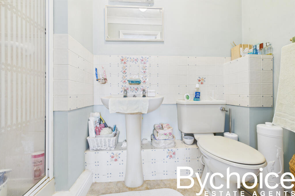 CAM05454G0-PR0017-STILL011