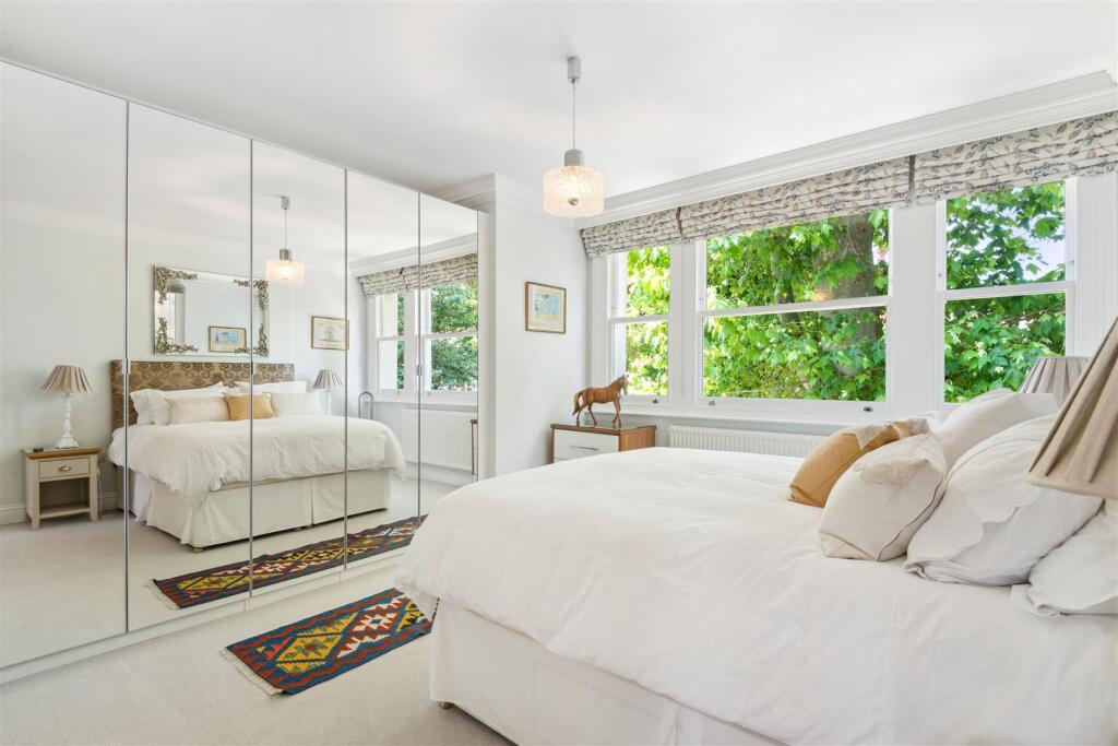 Abinger Road, W4 - FOR SALE