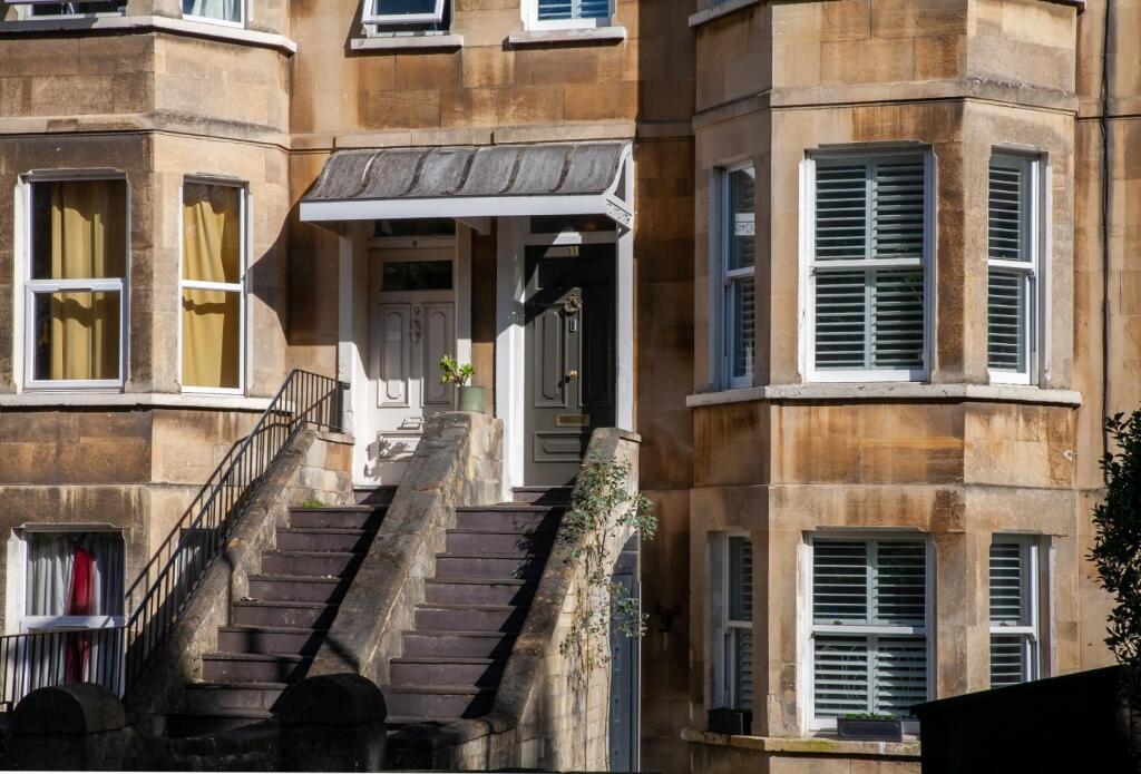 11 Prior Park Road-24.jpg