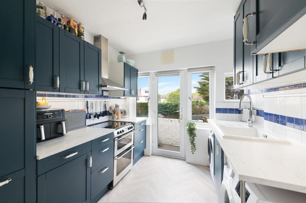 THE SPINNEY, (9).jpg