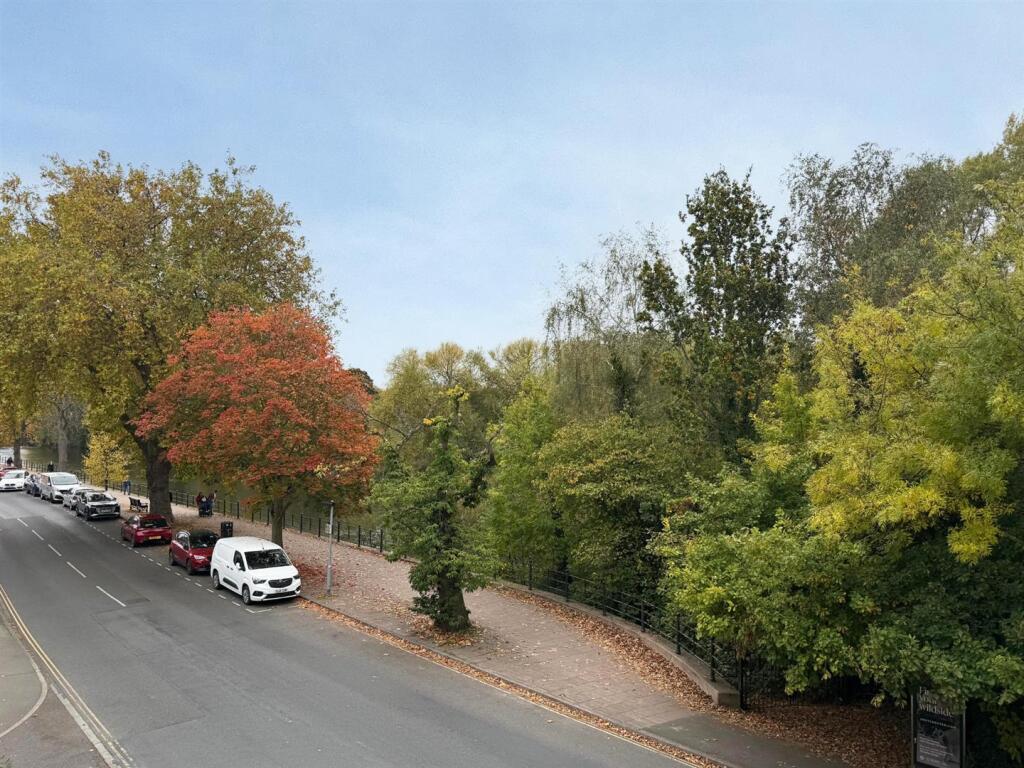 thumbnail_image4 (1).jpg