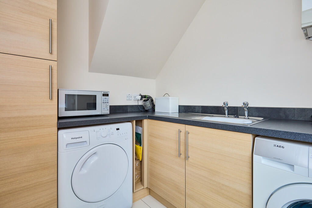 Edward Knight 202...