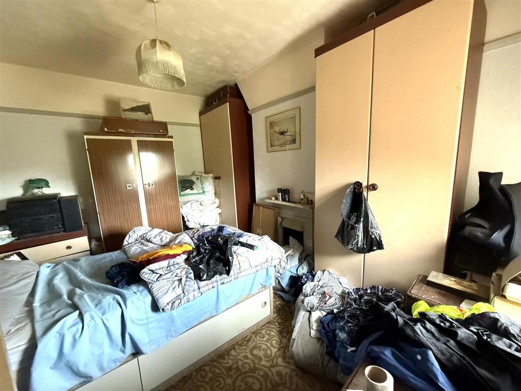 51 haglay bed 2.jpeg