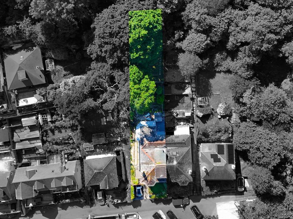 ABOVE BOUNDARY SHOT