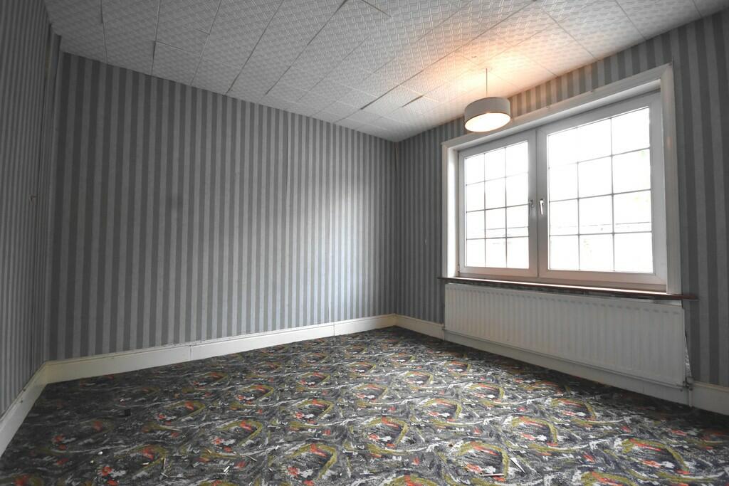 Bedroom 2-min