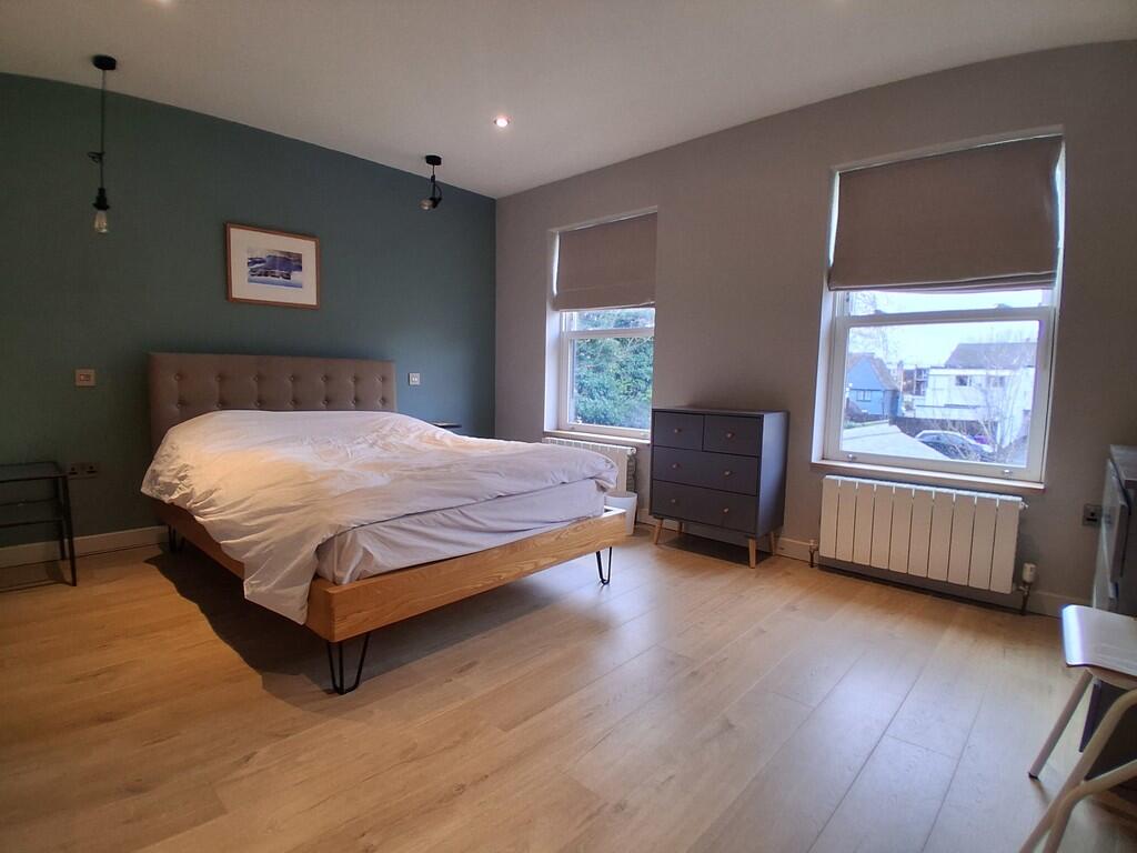 1000003718