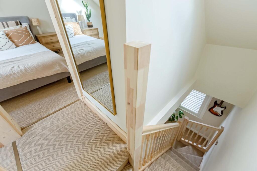 5 Myrtle Crescent_3.JPG