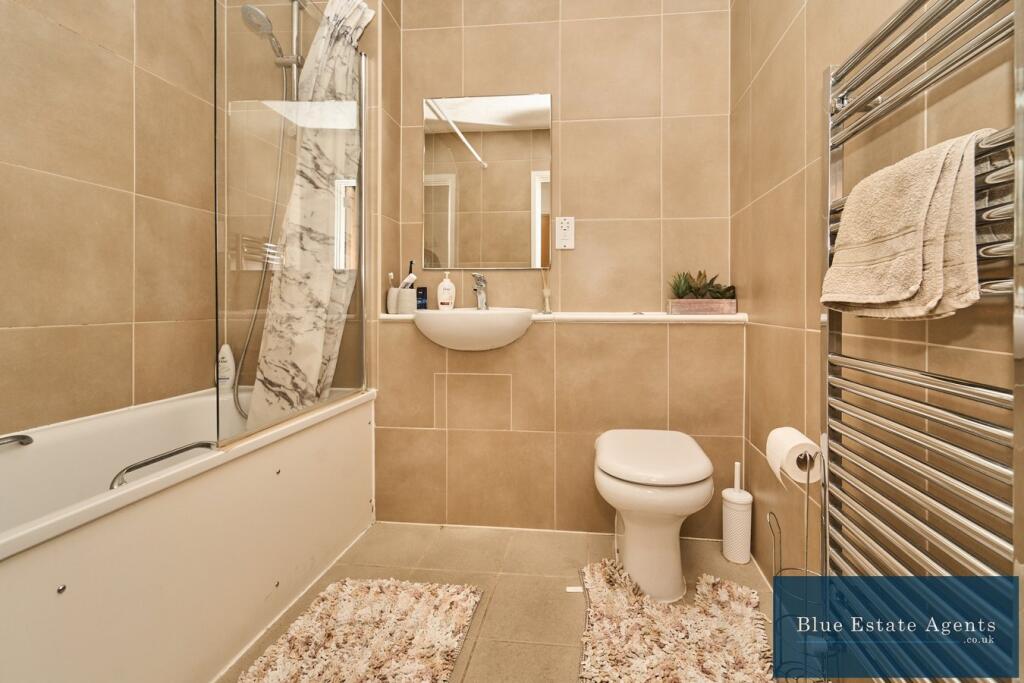 Family Bathroom Suite