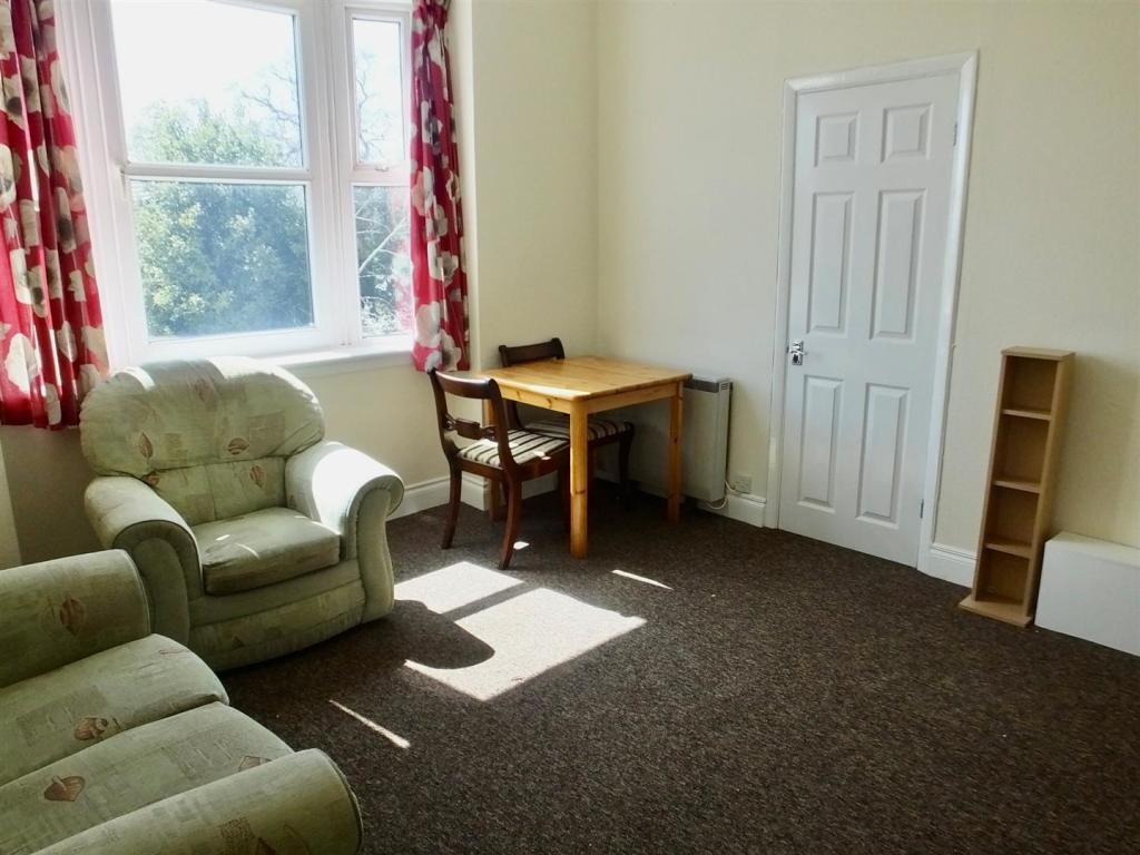 Living/Dining Room..jpg