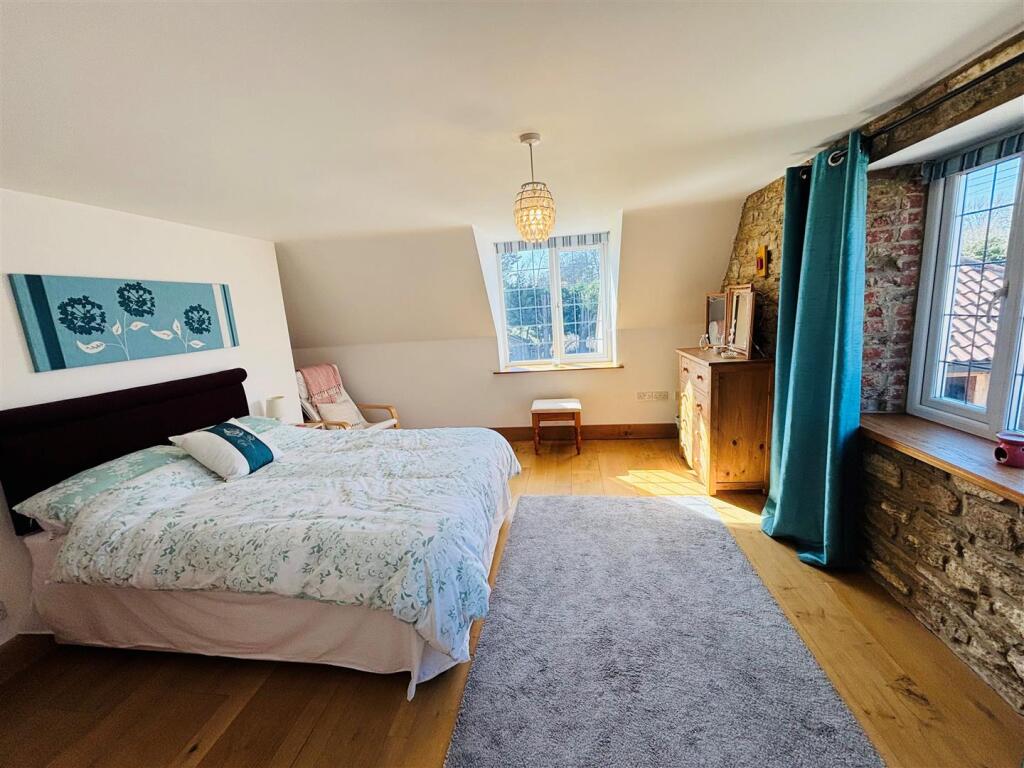 Swanbed22.jpg