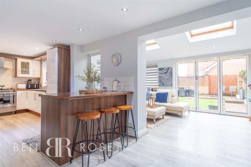 Kitchen/Breakfast/Family Room