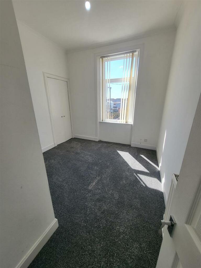 7 Gladstone Road Bedroom2.jpg