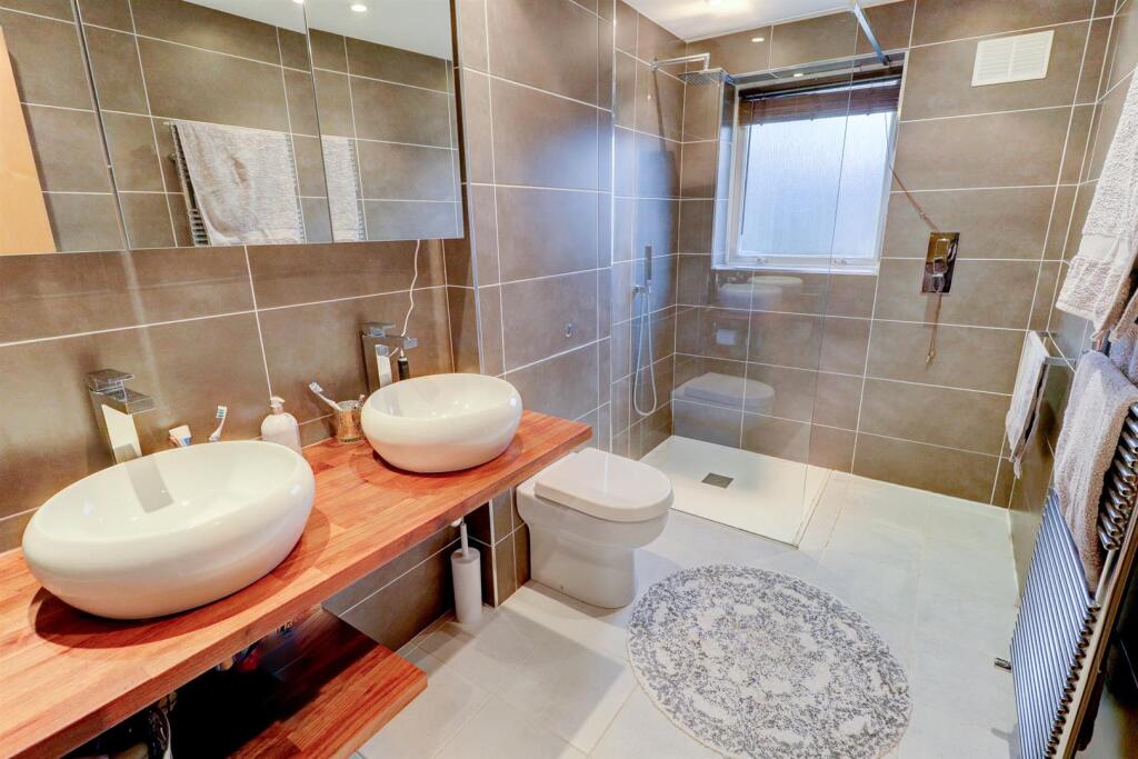 Ensuite Shower Room