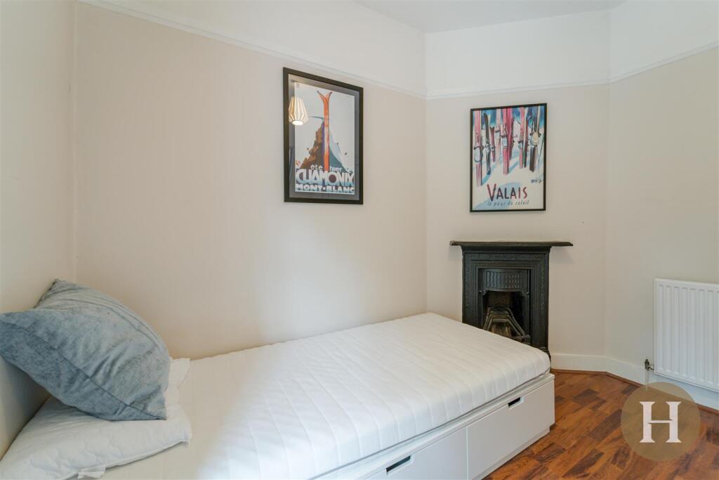 Hadleigh Estate Agents-9.jpg