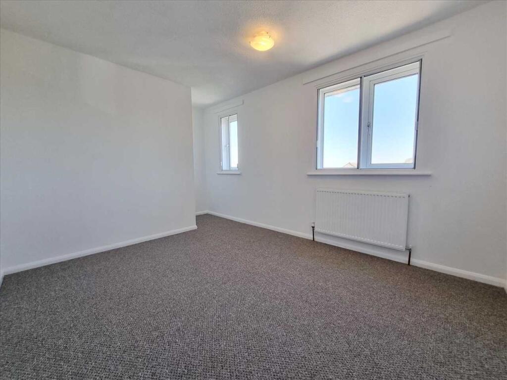 Bedroom 1: