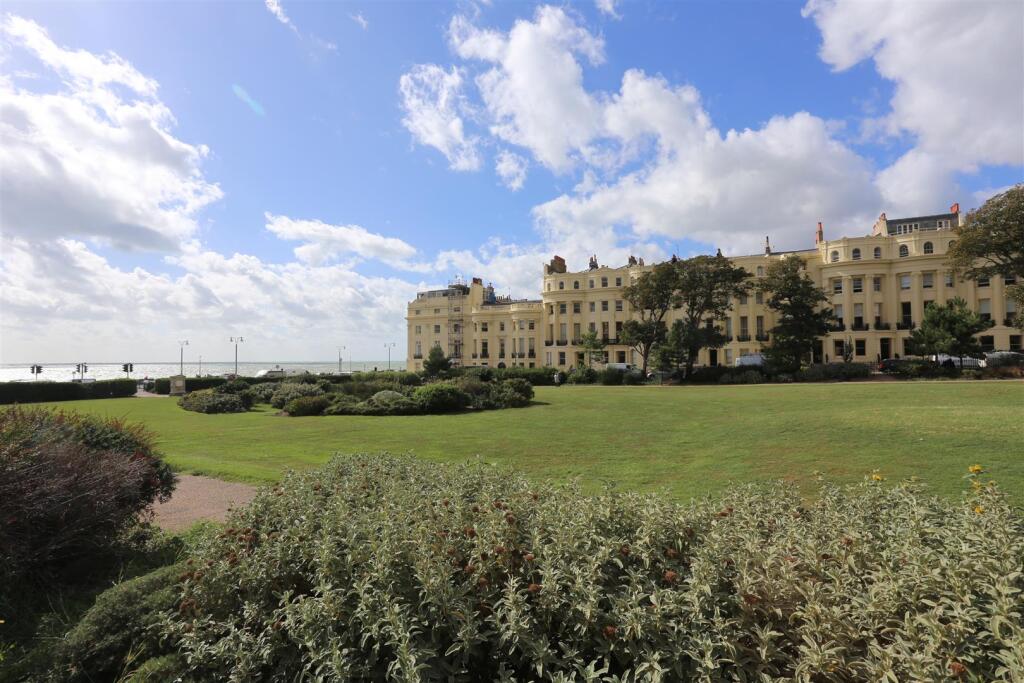 6 Brunswick Square Square View.JPG