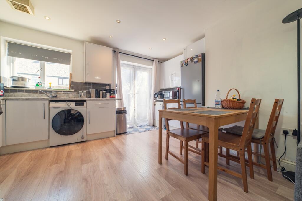Call 02920_454555 to secure your viewing_4
