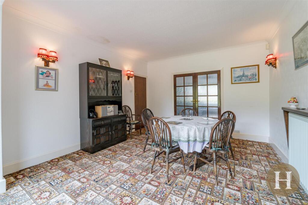 Hadleigh Estate Agents-30.jpg