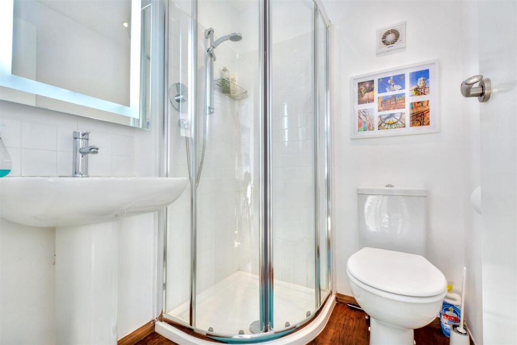 En Suite.jpeg