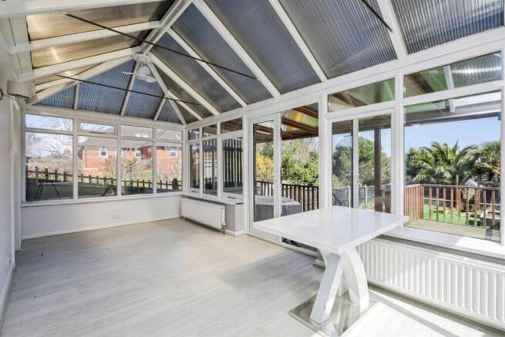Conservatory/ Garden Room
