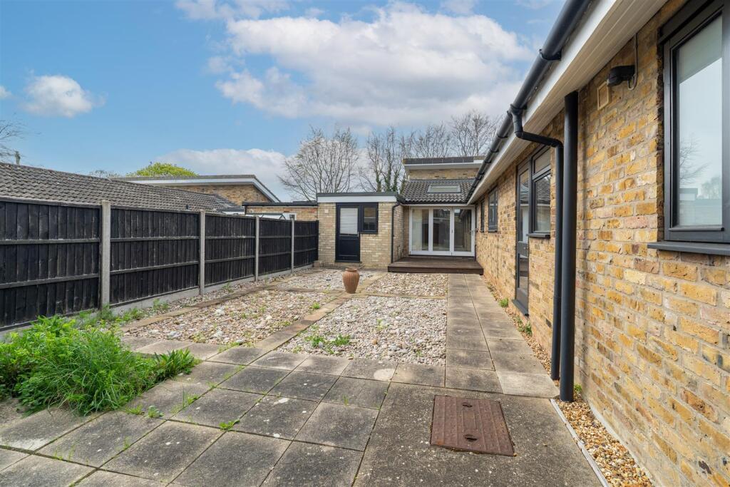 3 Beechwood Ave, Bottisham,--3.jpg