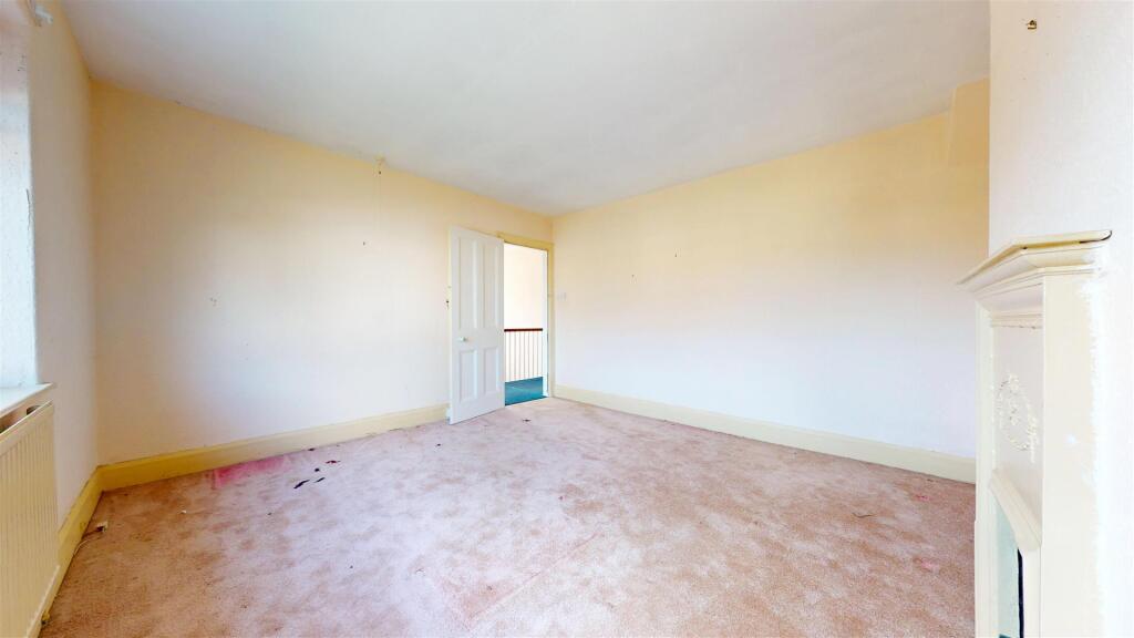 The Crescent Bedroom